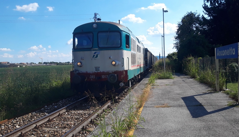 Clicca per vedere l'immagine alla massima grandezza