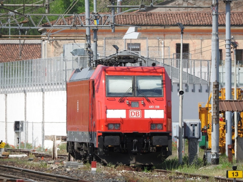 Clicca per vedere l'immagine alla massima grandezza