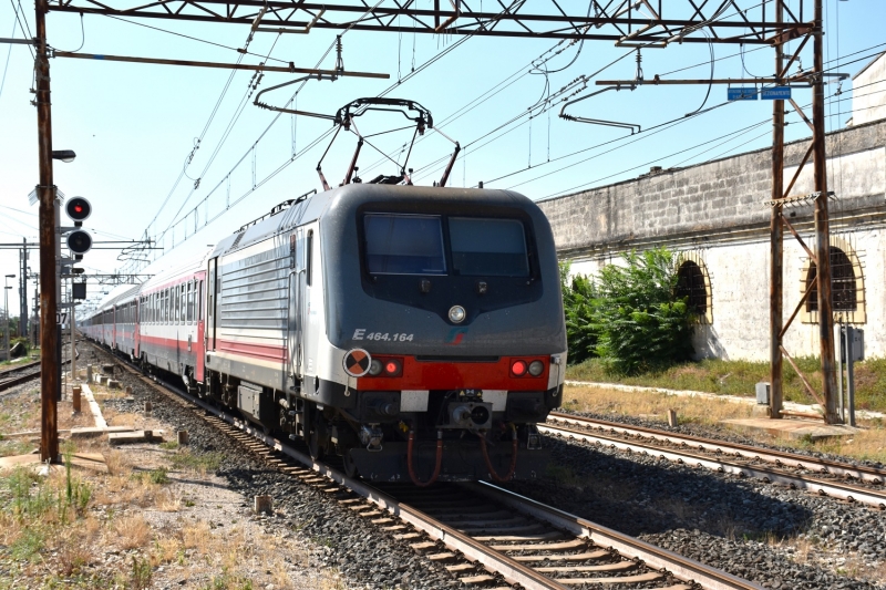 Clicca per vedere l'immagine alla massima grandezza