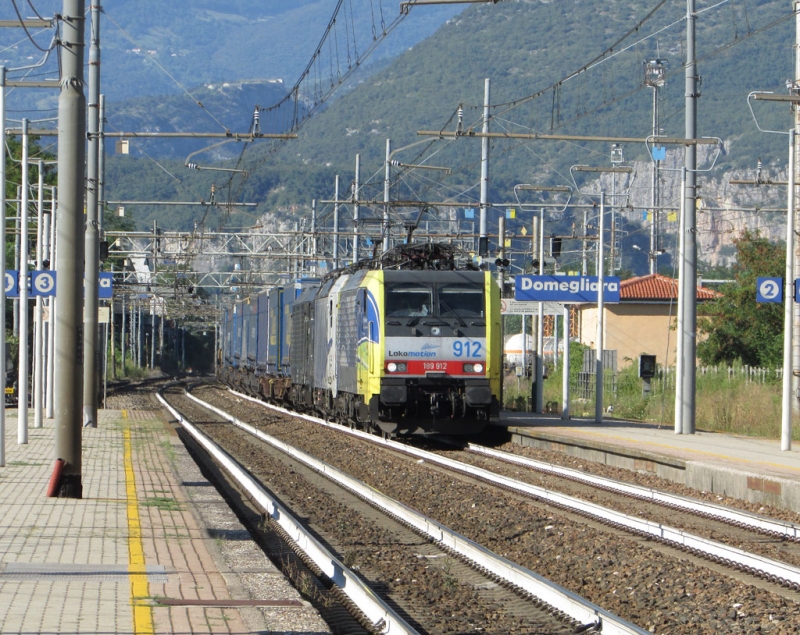 Clicca per vedere l'immagine alla massima grandezza