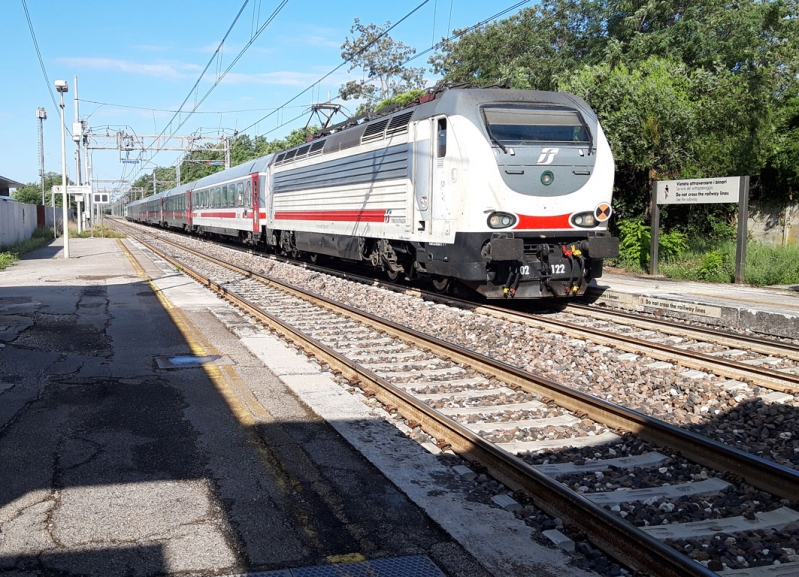 Clicca per vedere l'immagine alla massima grandezza