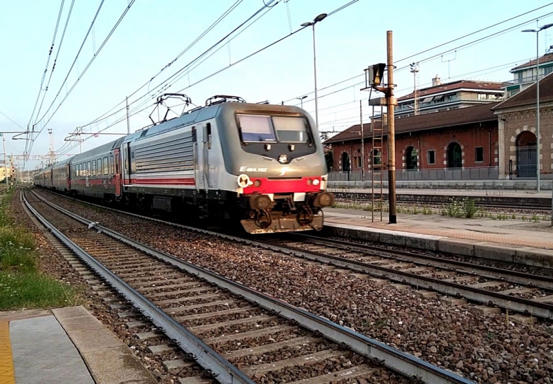 Clicca per vedere l'immagine alla massima grandezza