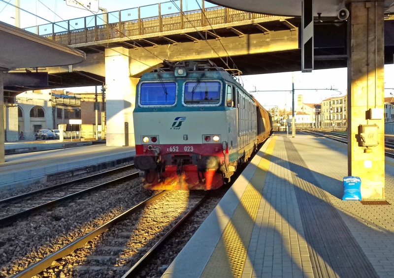 Clicca per vedere l'immagine alla massima grandezza