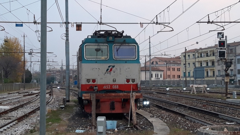 Clicca per vedere l'immagine alla massima grandezza