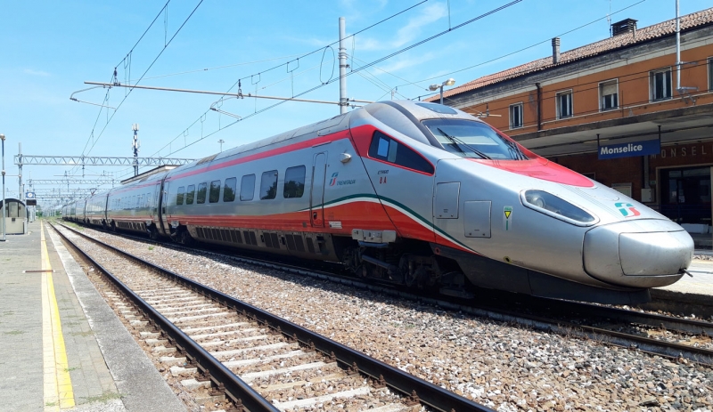 Clicca per vedere l'immagine alla massima grandezza