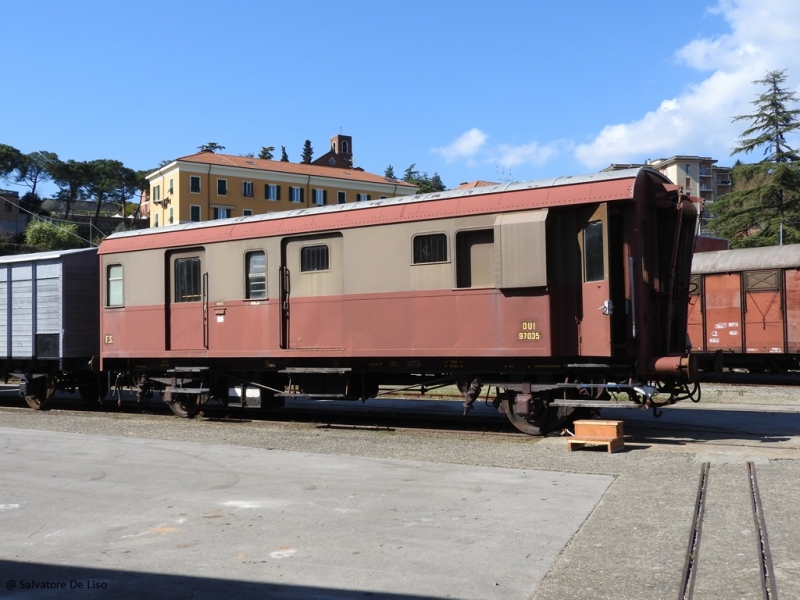 Clicca per vedere l'immagine alla massima grandezza