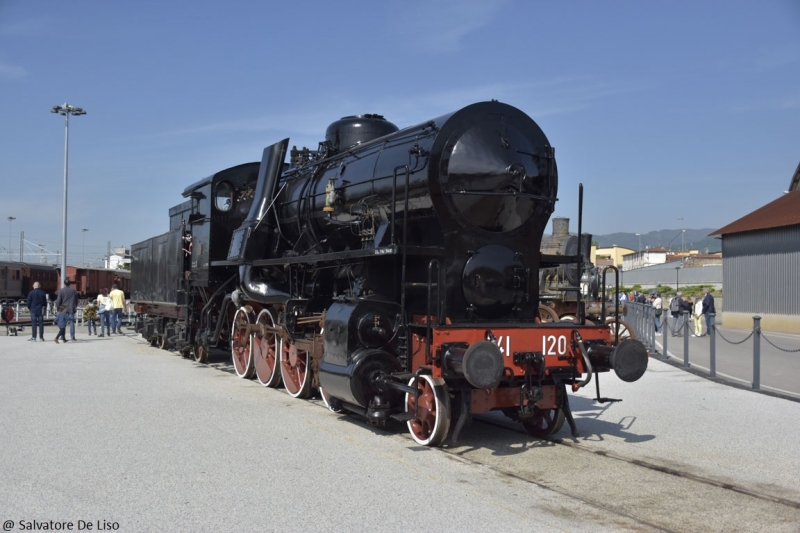 Clicca per vedere l'immagine alla massima grandezza