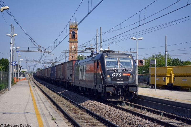 Clicca per vedere l'immagine alla massima grandezza