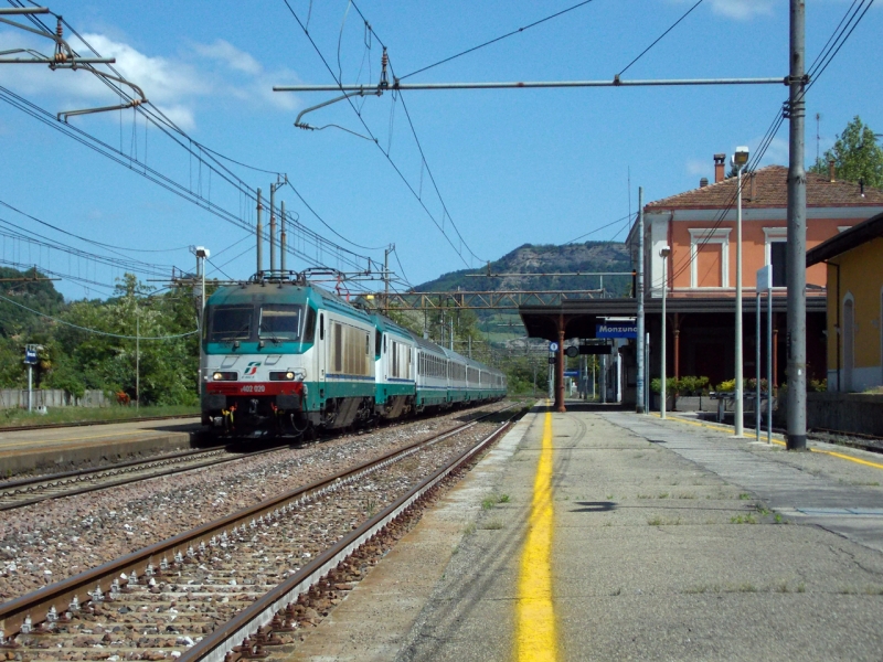 Clicca per vedere l'immagine alla massima grandezza